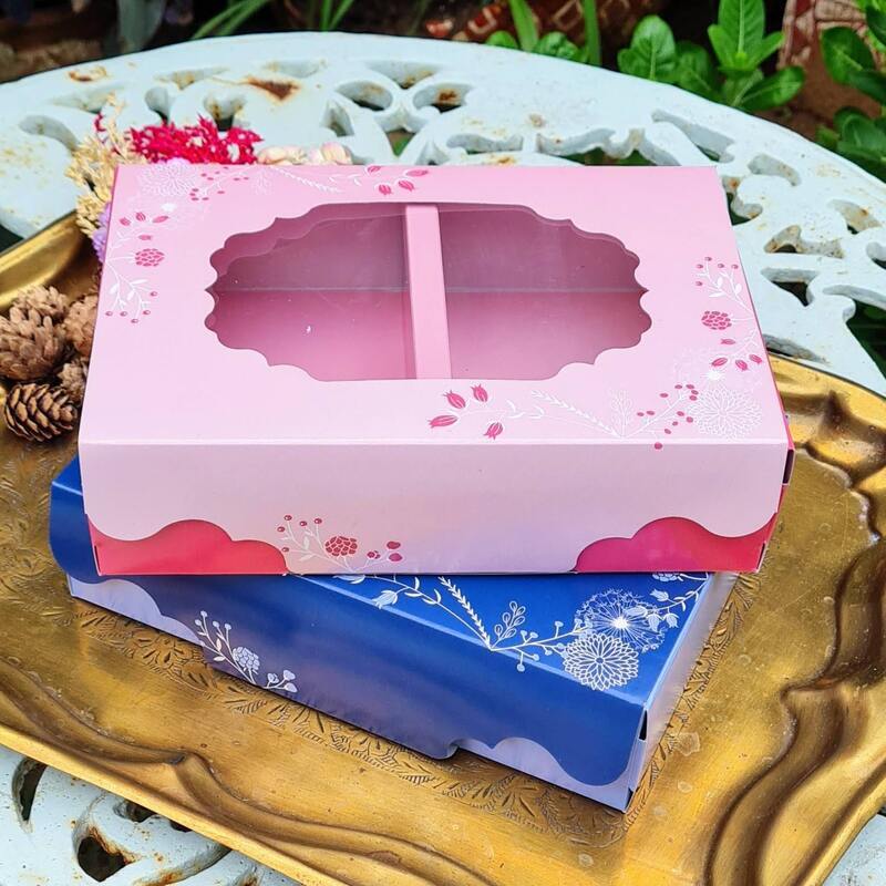 Box Bazaar 7x5x2 inch hamper box for Rakhi and Valentine gift combos Box Bazaar 7x5x2 inch hamper box for Rakhi and Valentine gift combos