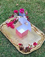 minimalist-magenta-bakery-box-no-printing-factory-price