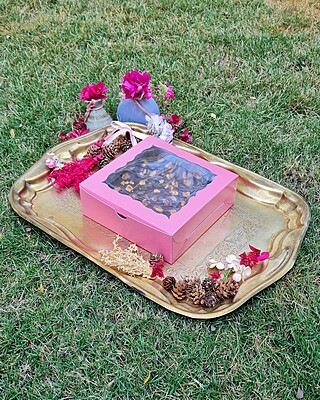 plain-magenta-gift-box-for-4-brownies-india