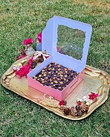 premium-fuchsia-gift-box-for-4-brownies-factory-price